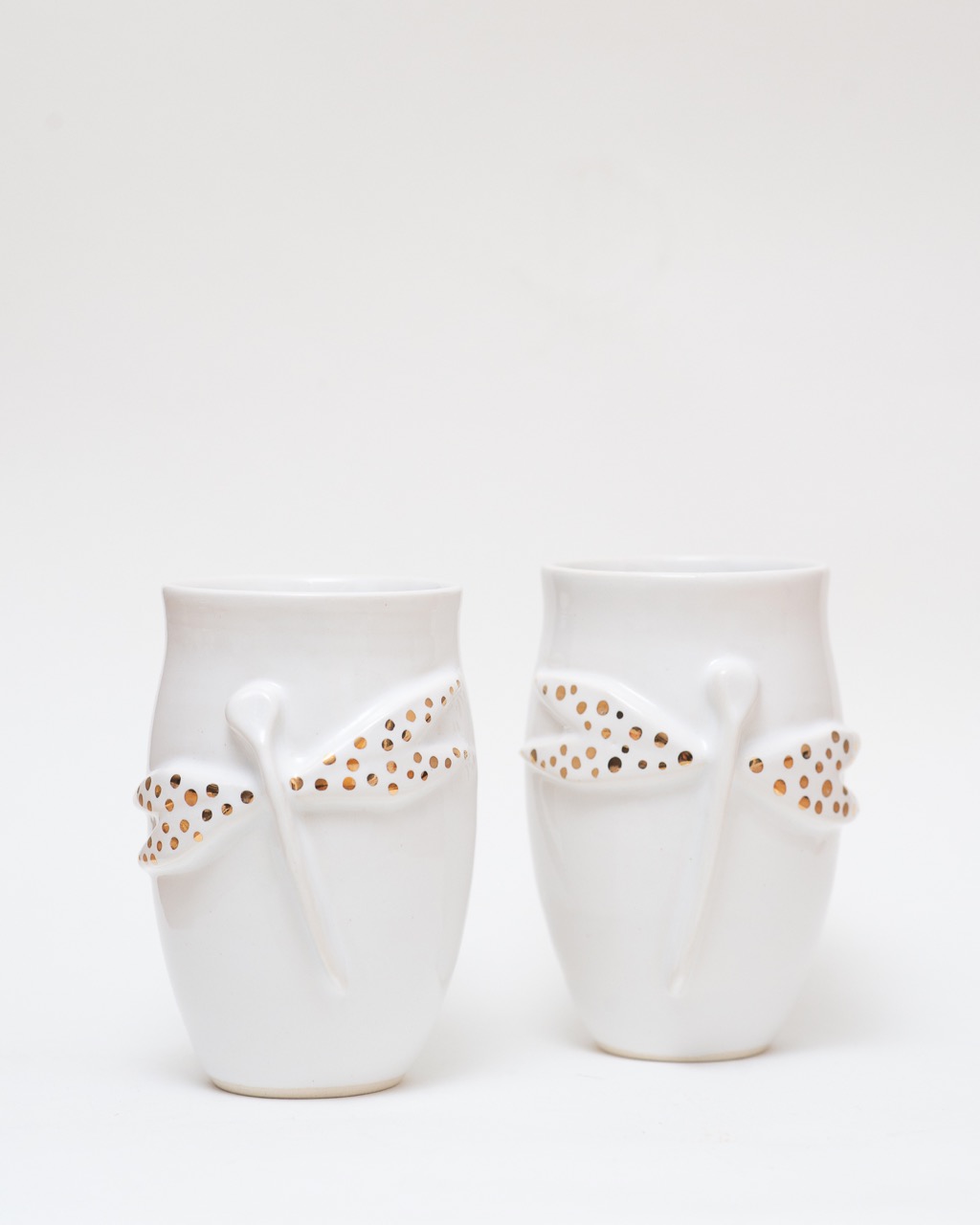 Dragonfly mug with gold accents - Image 1